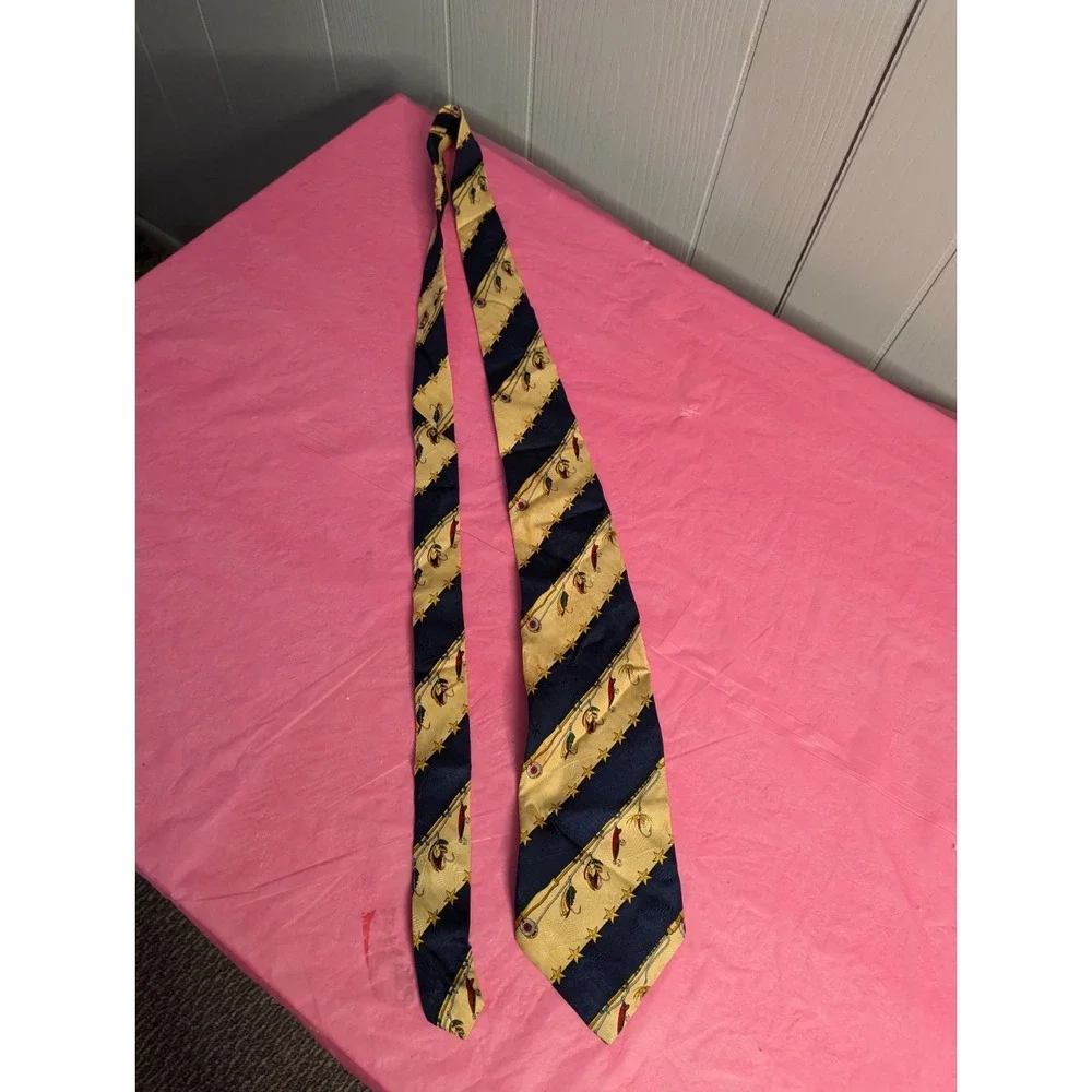 Vintage Tommy Hilfiger 100% Italian SILK multicolor mens necktie USA fishing